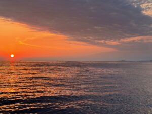 Sunset Sailing - bora