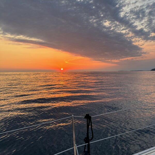 Sunset Sailing bora