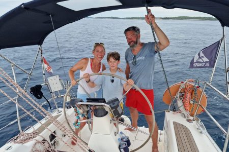 Family Sailing2