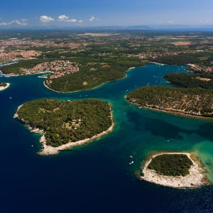 Novena_86Y3714_Pula