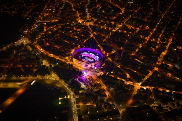 arena, luka, pula advent